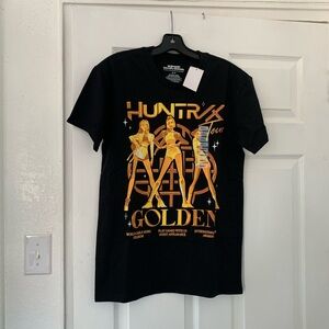 NWT K Pop Demon Hunters T-Shirt Size Small